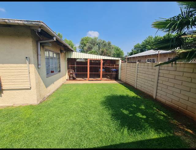 3 BEDROOM HOUSE FOR SALE IN VANDERBIJLPARK CW 1